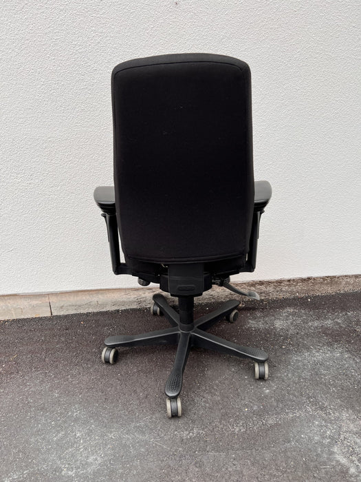 begagnad-kontorsstol-kinnarps-8000-synchrone-hog-rygg-3